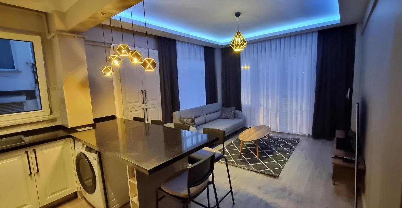 Tam Merkezde Yepyeni Bir Daire Estambul Exterior foto